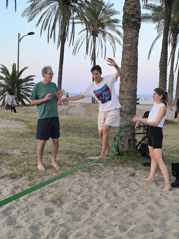 Meet, Move & Connect — 4